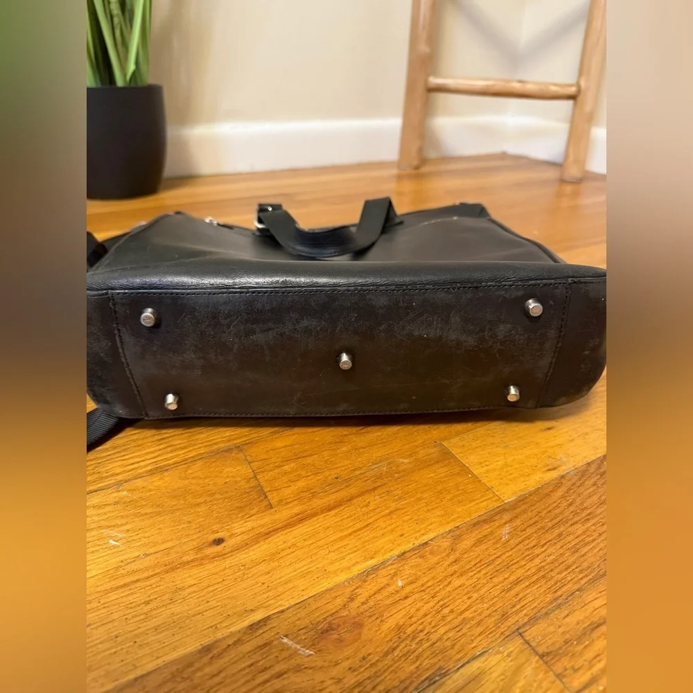 BREE BLACK LEATHER MESSENGER BAG EUC VINTAGE